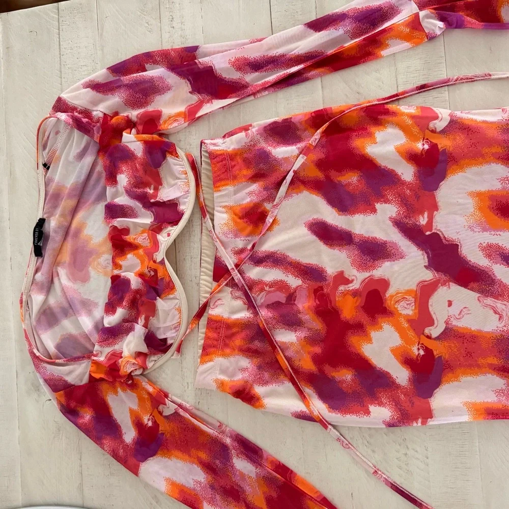 Two piece set - - Picture 7 of 7